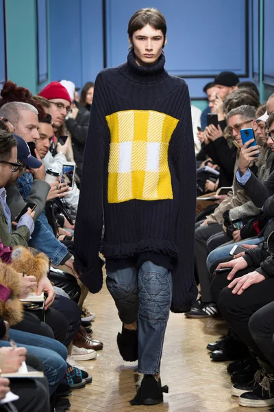 Look 13